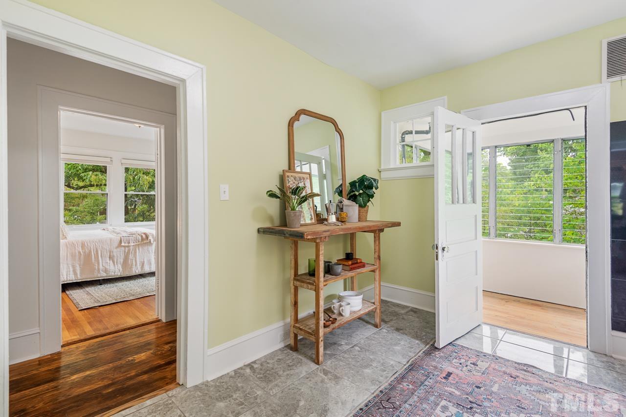 2201 University Drive Durham, NC 27707 - Photo 20 of 43 a view of workspace with a window