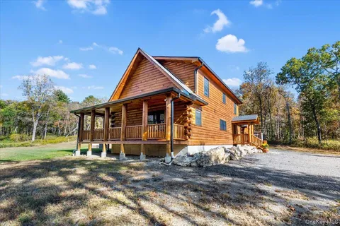 $999,000 | 76 Woodlands Trail, Clinton Corners, NY 12514