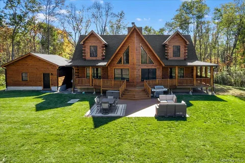 $999,000 | 76 Woodlands Trail, Clinton Corners, NY 12514