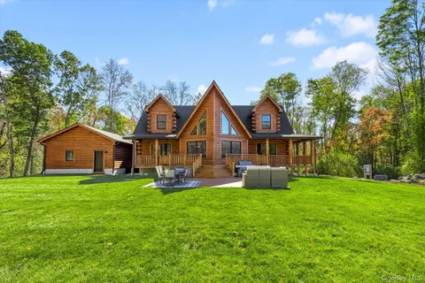 $999,000 | 76 Woodlands Trail, Clinton Corners, NY 12514