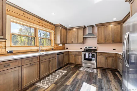 $999,000 | 76 Woodlands Trail, Clinton Corners, NY 12514