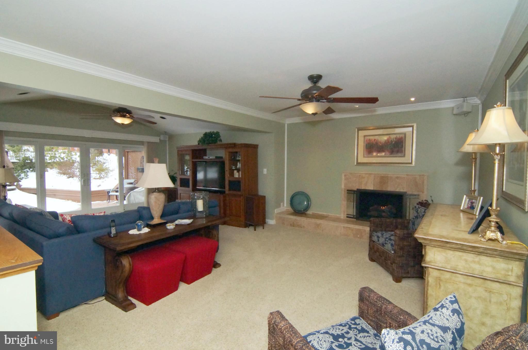 7014 Flax Street Springfield, VA 22152 - Photo 17 of 30 Family Room
