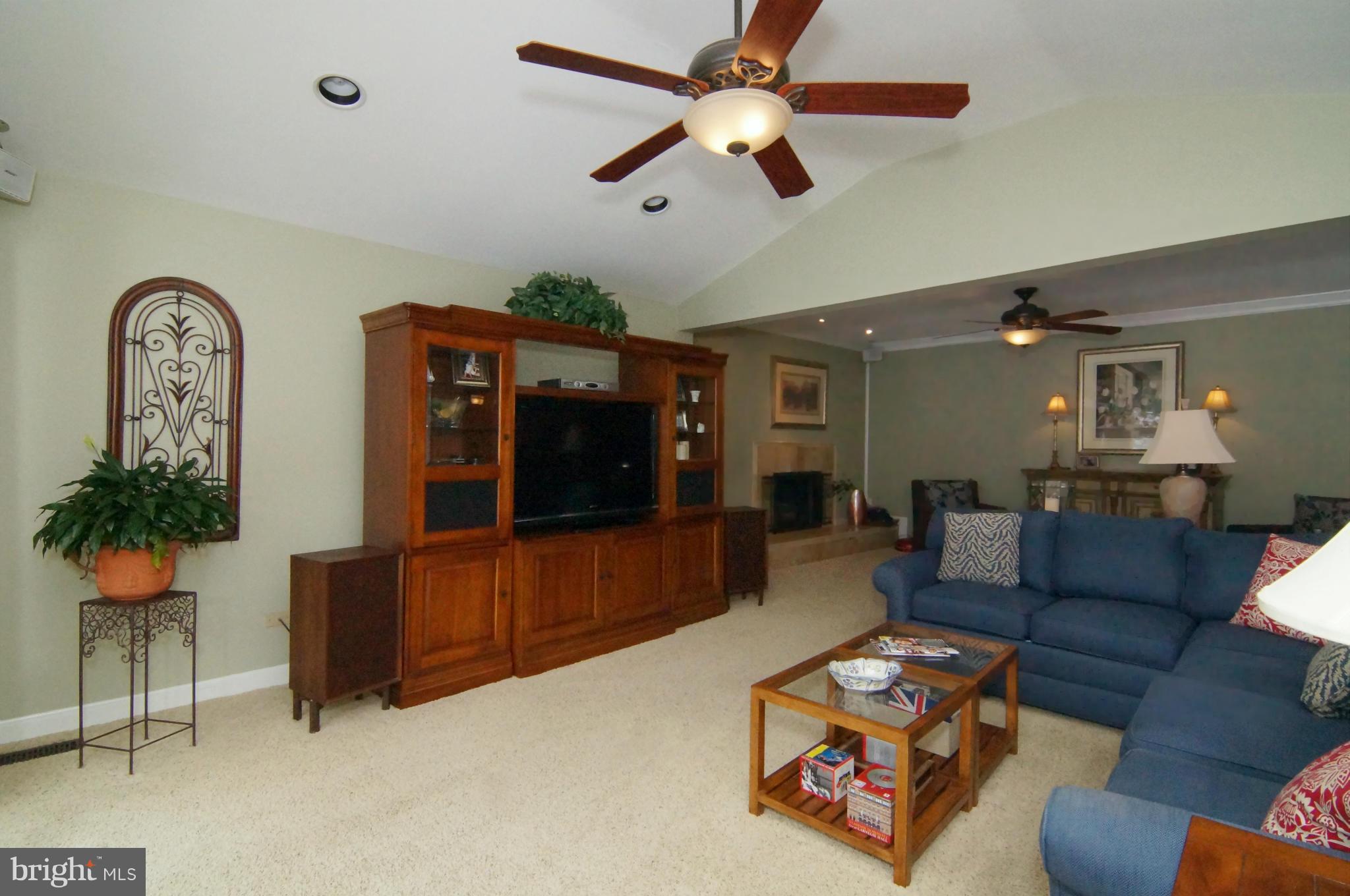 7014 Flax Street Springfield, VA 22152 - Photo 19 of 30 Family Room