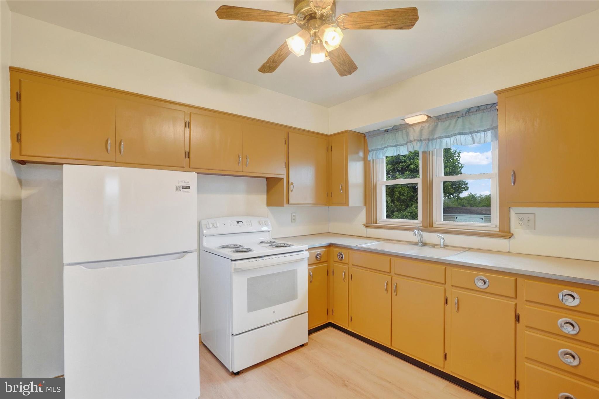 1013 Delta Road Red Lion, PA 17356 - Photo 8 of 22 Gallery Image 8