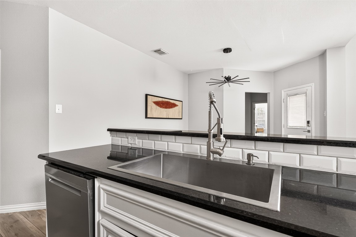 25507 Lyon Springs Court Spring, TX 77373 - Photo 17 of 39