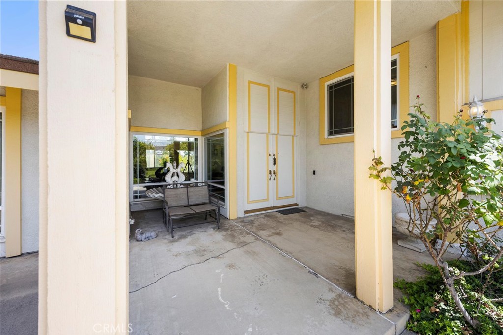2132 Camino Rey Fullerton, CA 92833 - Photo 8 of 60 Front patio / porch