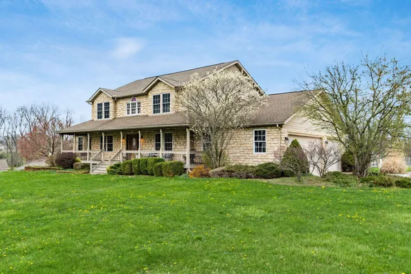 $547,500 | 8085 Dorsey Mill Road Southeast, Heath, OH 43056