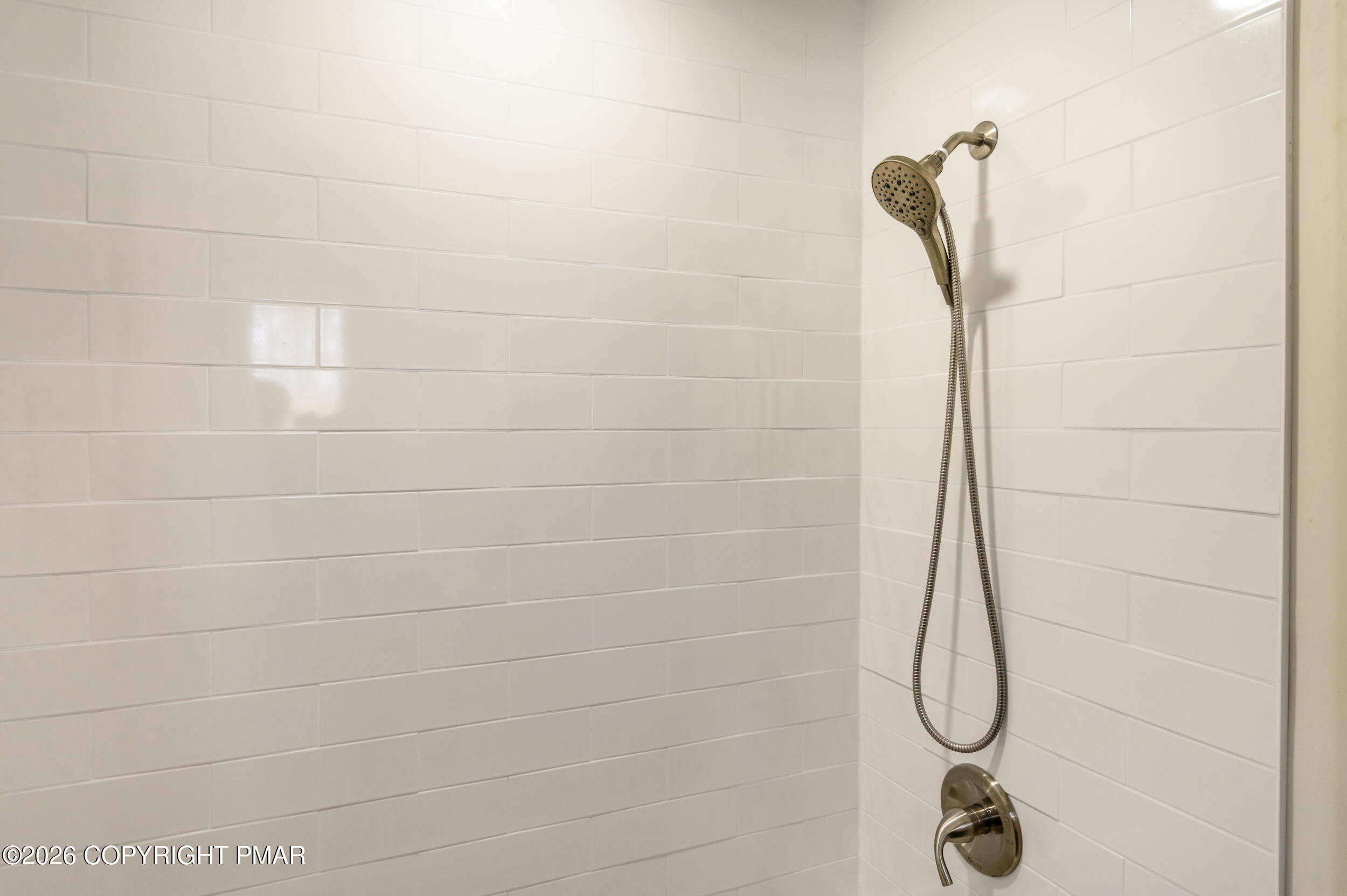 2206 Chatham Drive Bushkill, PA 18324 - Photo 14 of 45