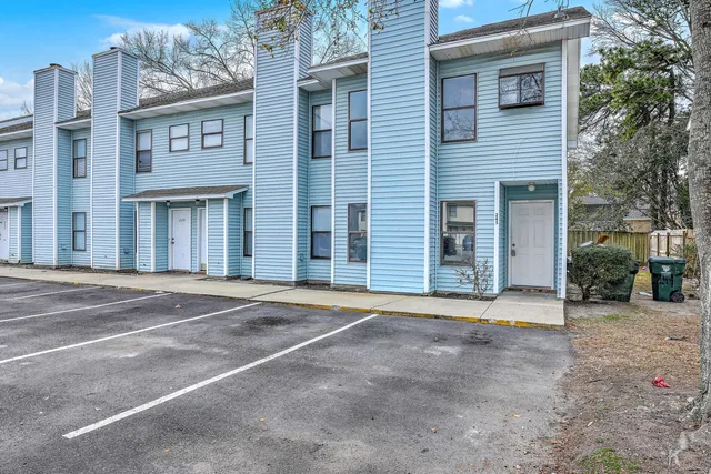 $220,000 | 245 Pineshadow Drive, Goose Creek, SC 29445