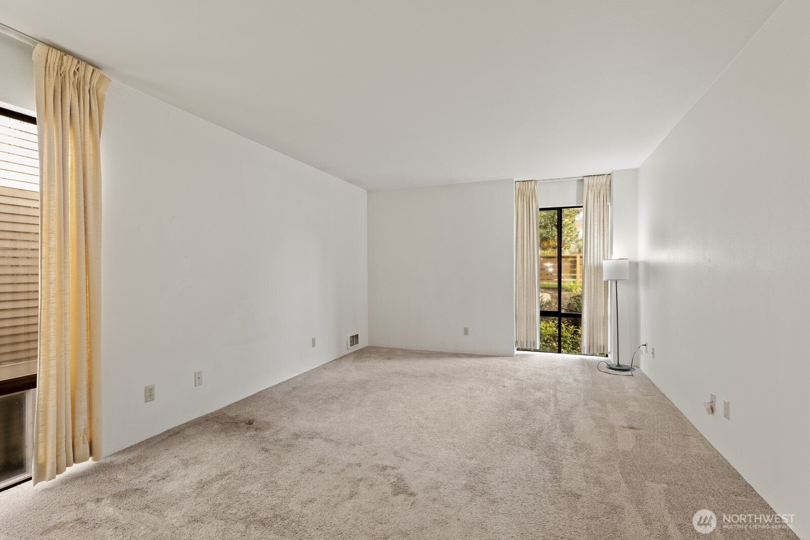2510 Rucker Avenue, Unit 1 Everett, WA 98201 - Photo 11 of 34 a view of an empty room with a window