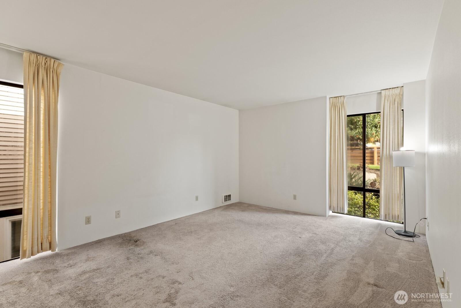 2510 Rucker Avenue, Unit 1 Everett, WA 98201 - Photo 14 of 34 an empty room with windows