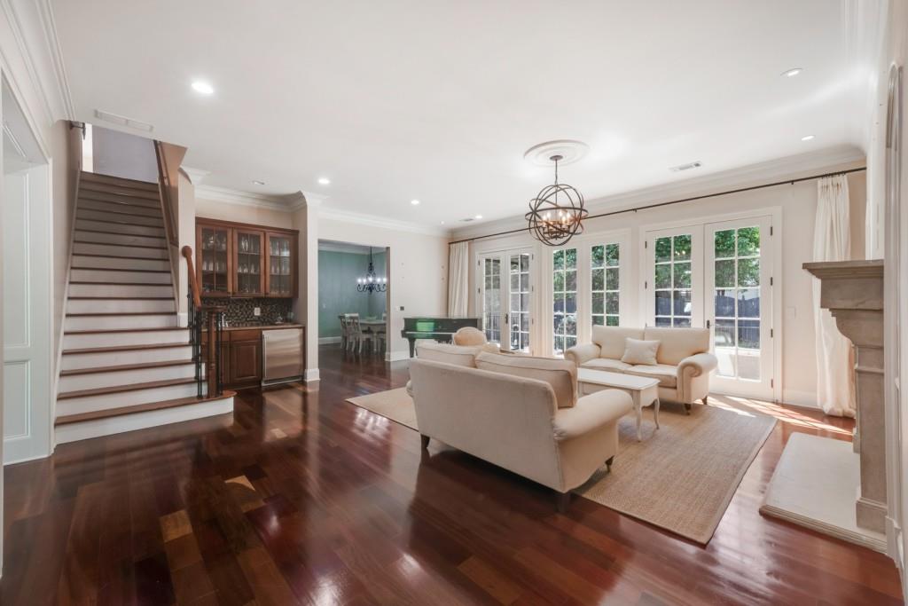 3282 Pinestream Road Northwest Atlanta, GA 30327 - Photo 9 of 54