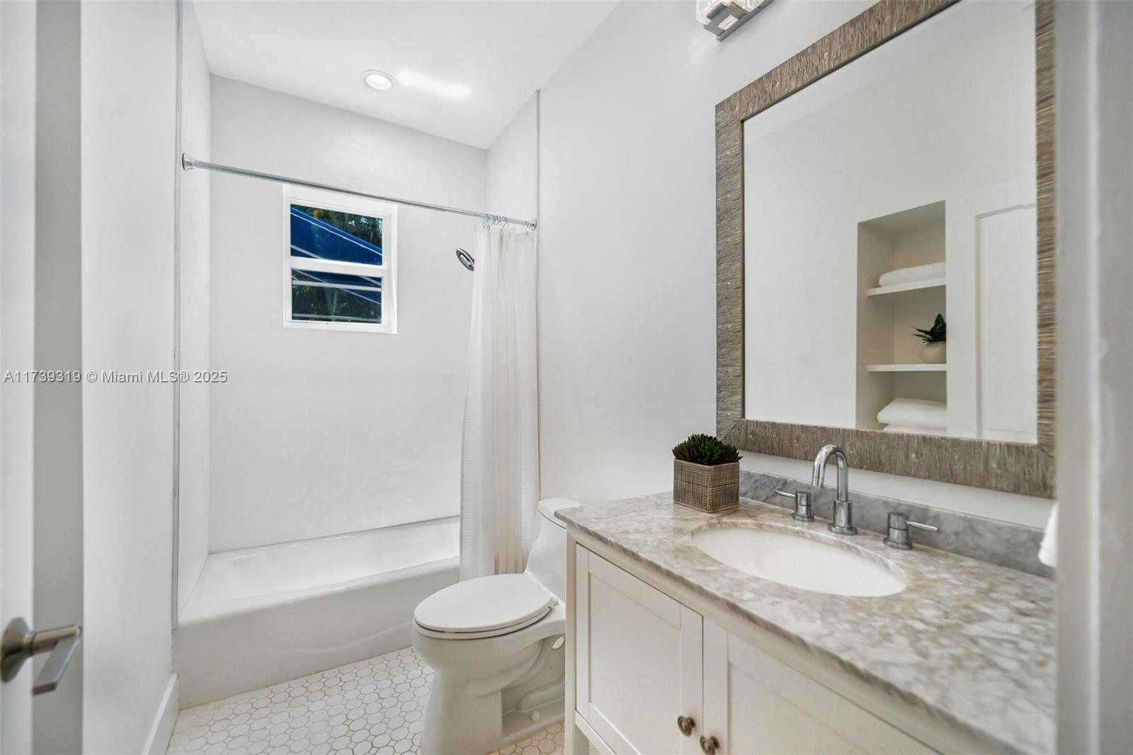 1774 Opechee Drive Coconut Grove, FL 33133 - Photo 17 of 22