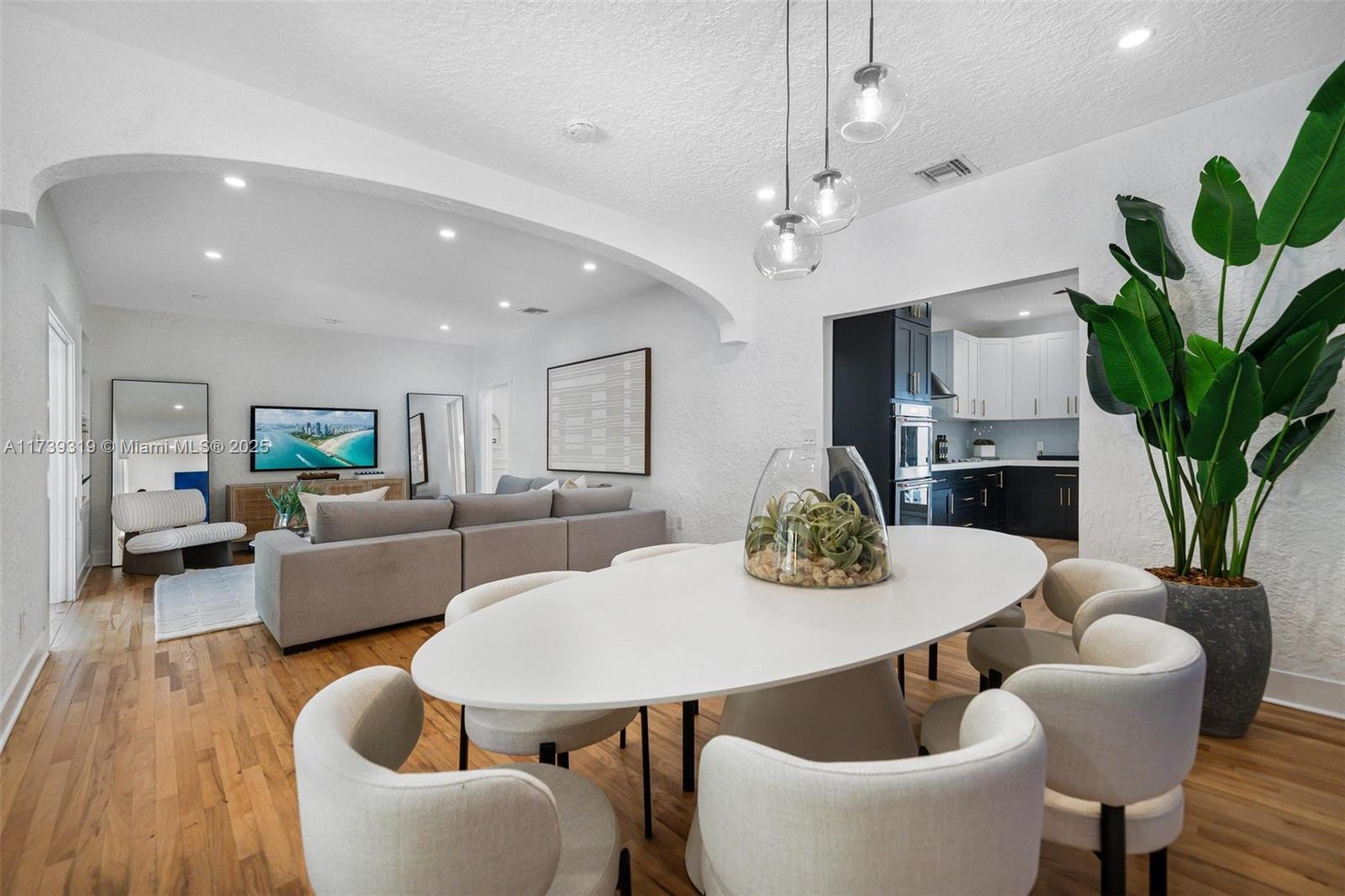 1774 Opechee Drive Coconut Grove, FL 33133 - Photo 4 of 22