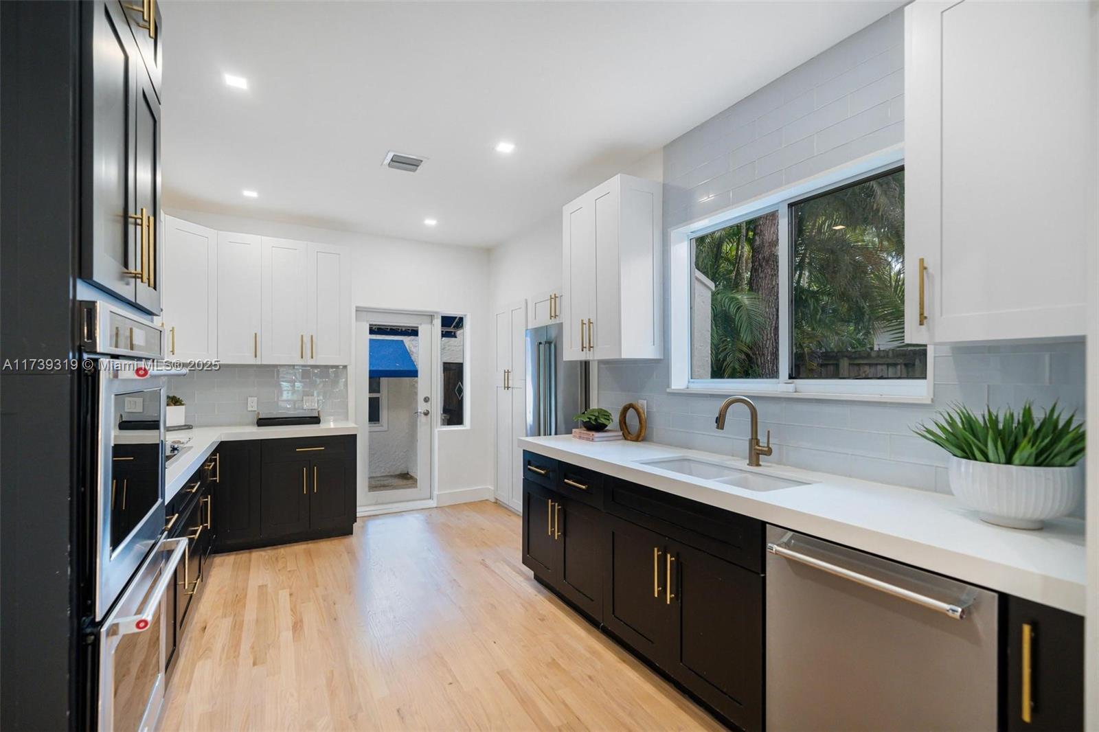 1774 Opechee Drive Coconut Grove, FL 33133 - Photo 6 of 22