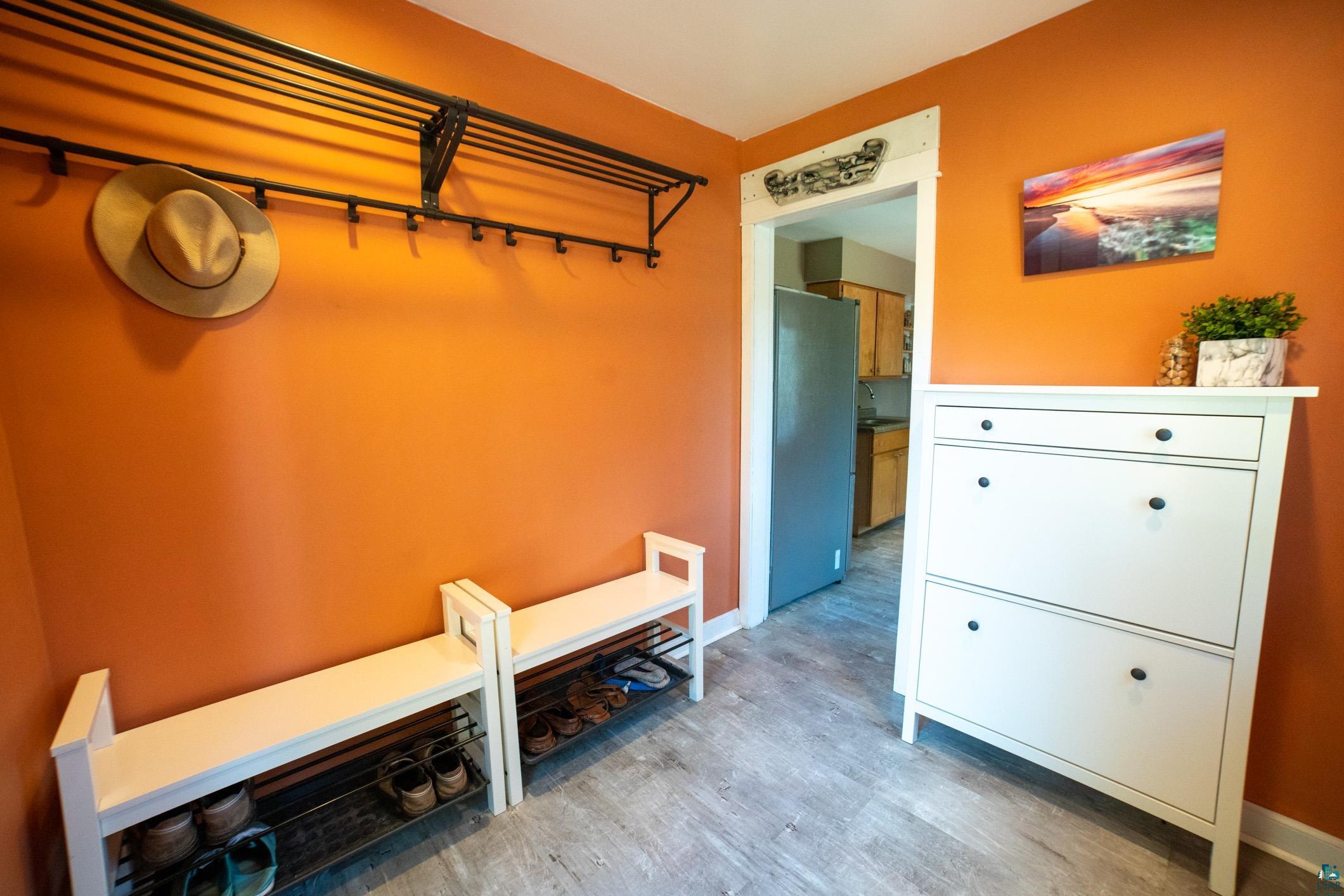 2846 Hutchinson Road Duluth, MN 55811 - Photo 3 of 29 Gallery Image 3