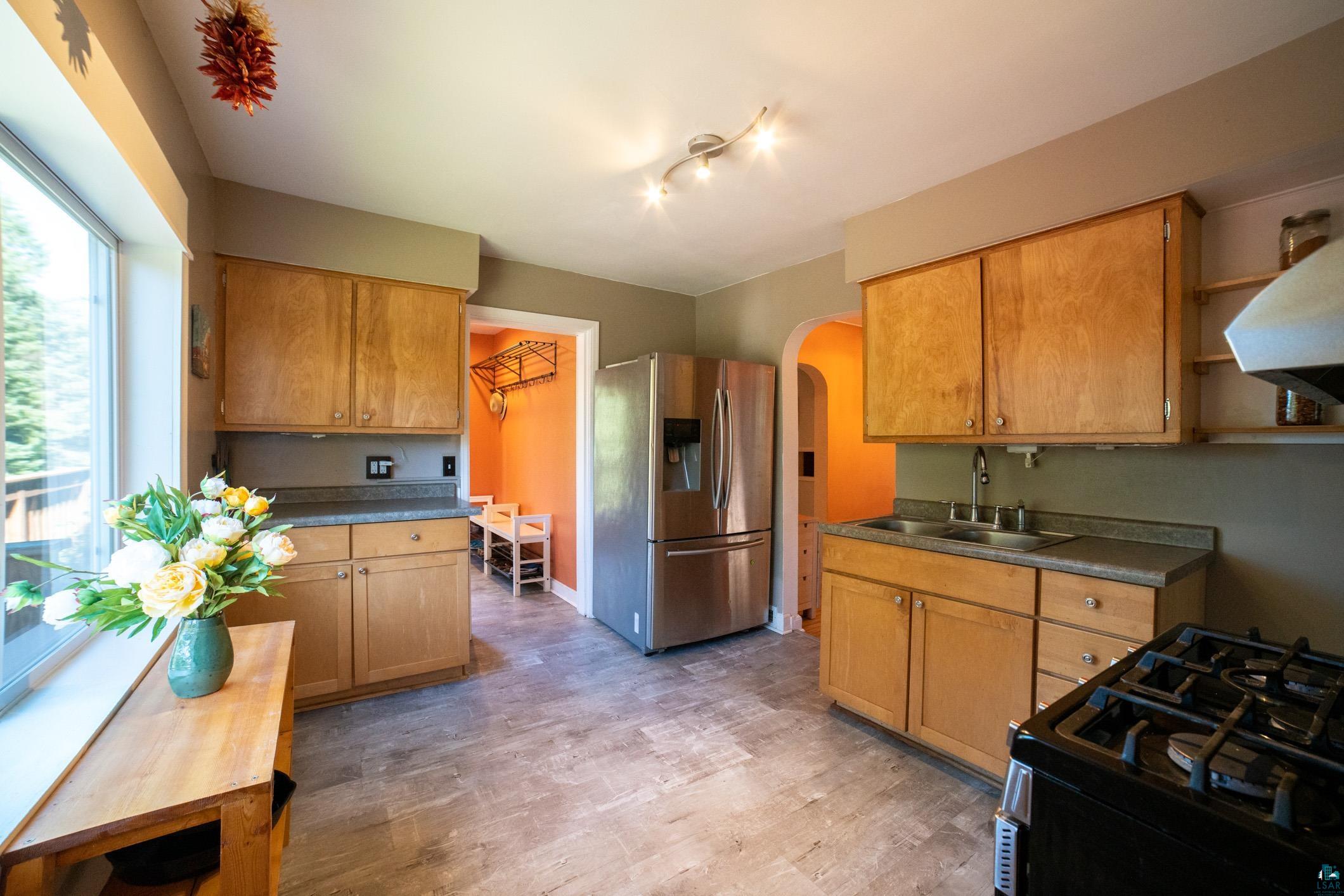 2846 Hutchinson Road Duluth, MN 55811 - Photo 5 of 29 Gallery Image 5
