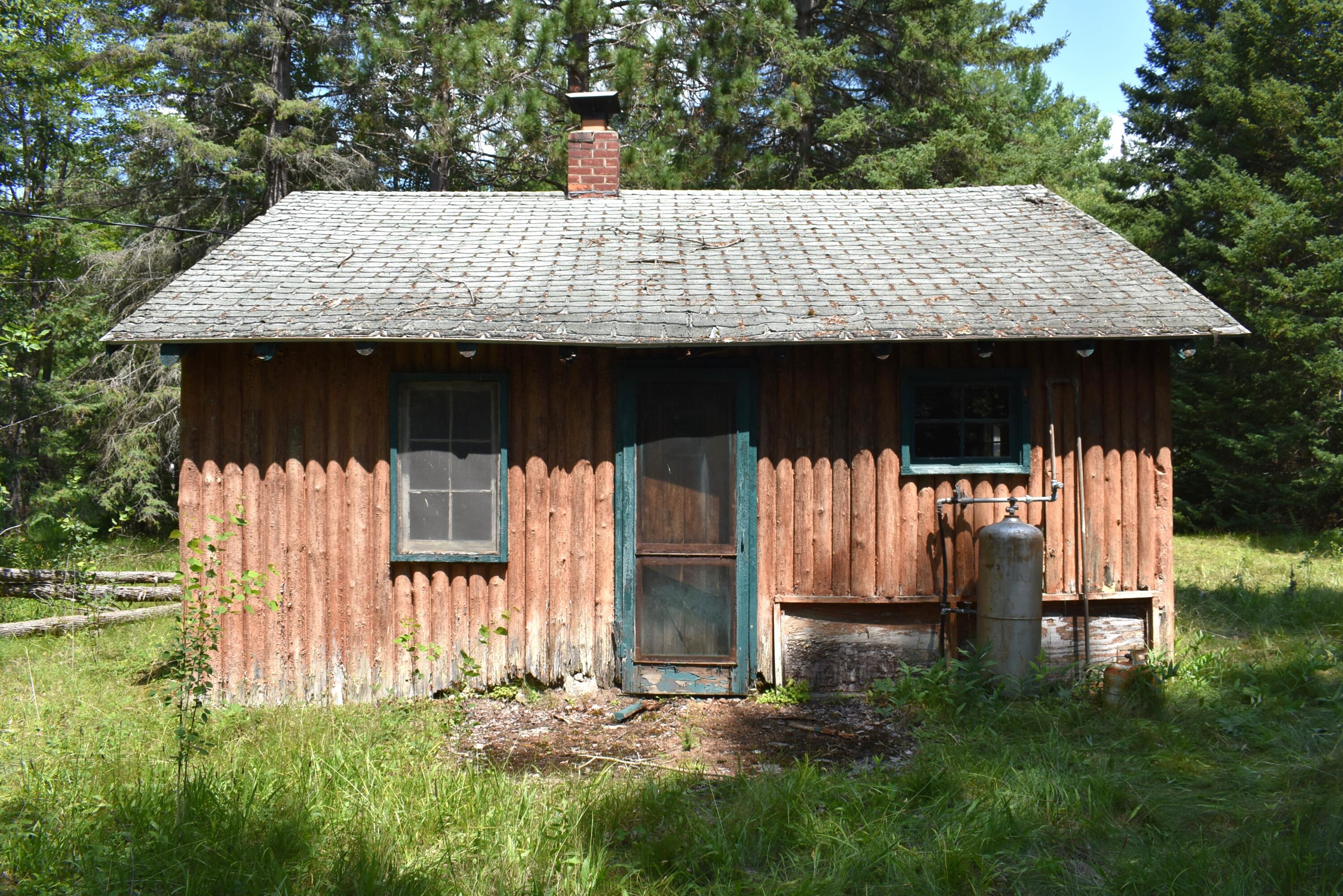 1413 North Black River Road Cheboygan, MI 49721 - Photo 4 of 16 Gallery Image 4