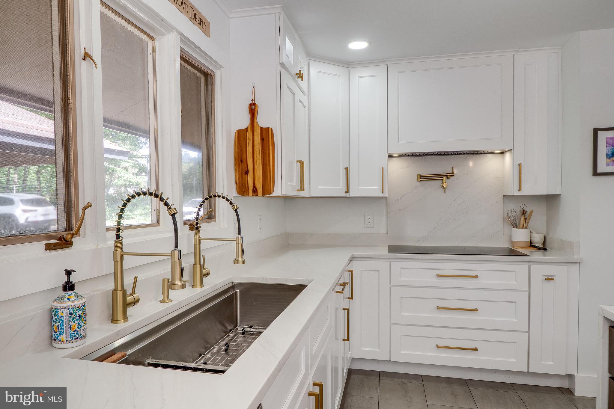 10236 Lawyers Road Vienna, VA 22181 - Photo 12 of 47