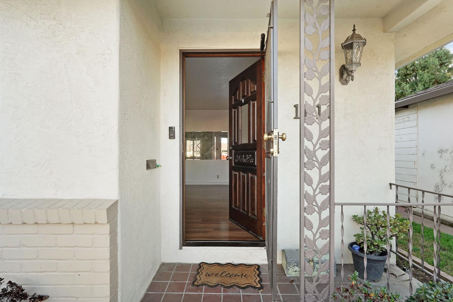 1618 West Locust Street Lodi, CA 95242 - Photo 3 of 31