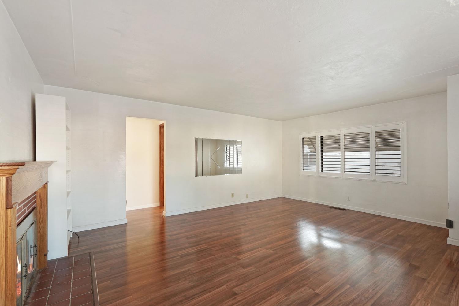 1618 West Locust Street Lodi, CA 95242 - Photo 4 of 31