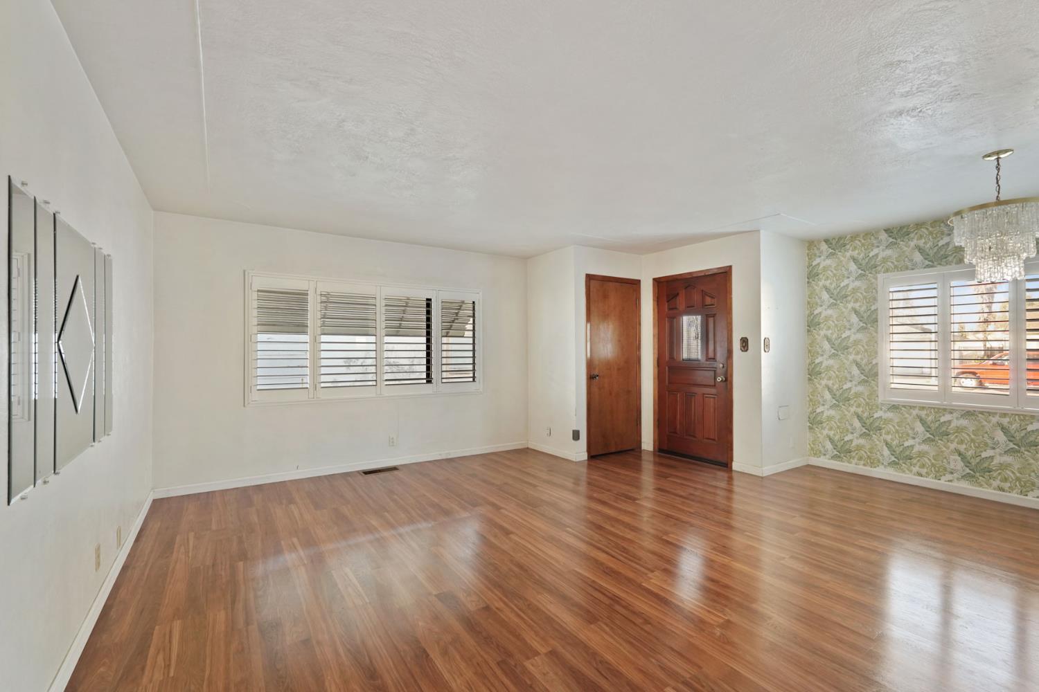 1618 West Locust Street Lodi, CA 95242 - Photo 6 of 31