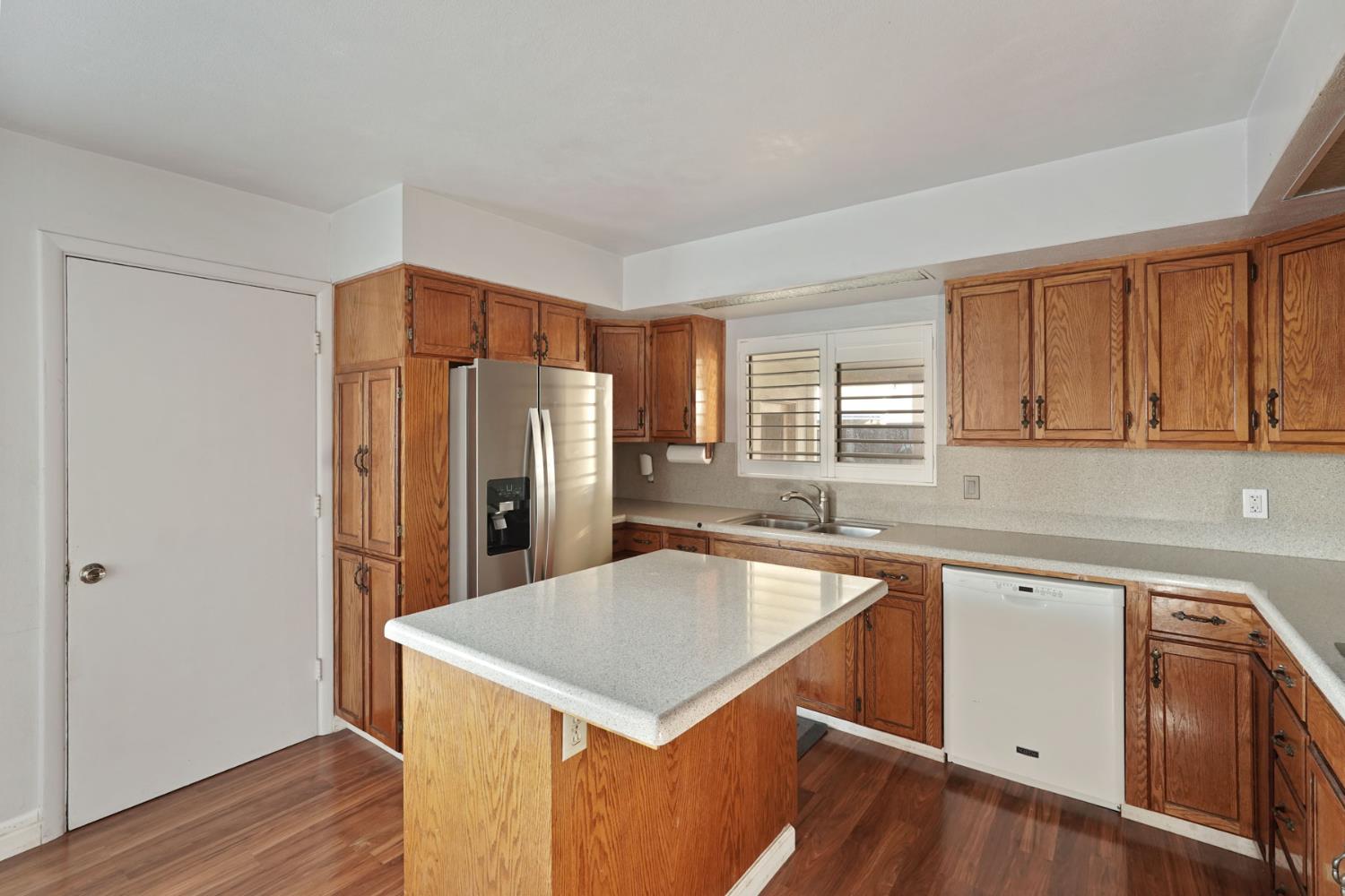 1618 West Locust Street Lodi, CA 95242 - Photo 10 of 31