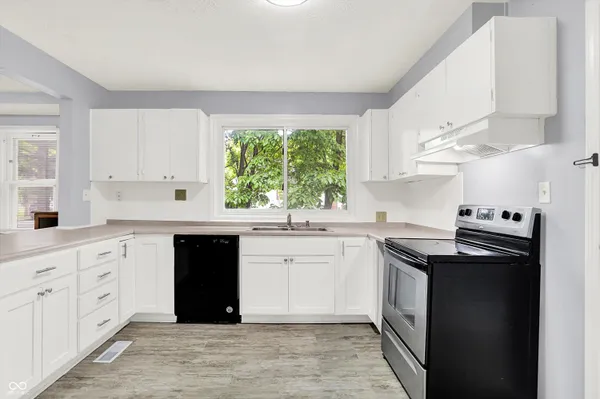 $235,000 | 1511 East Edwards Avenue, Indianapolis, IN 46227