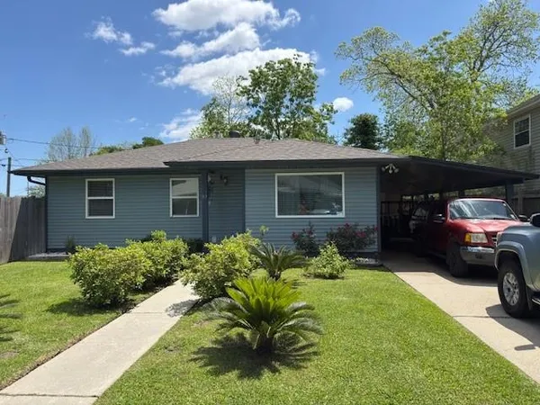 $189,999 | 63 Packenham Avenue, Chalmette, LA 70043