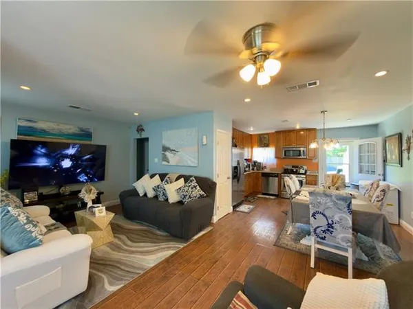 $189,999 | 63 Packenham Avenue, Chalmette, LA 70043