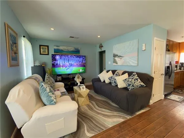 $189,999 | 63 Packenham Avenue, Chalmette, LA 70043