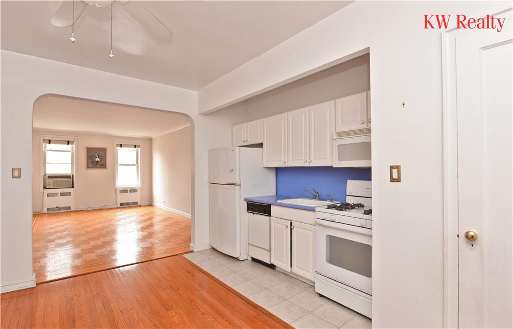 9437 Shore Road, Unit C6 Brooklyn, NY 11209 - Photo 4 of 11 Gallery Image 4