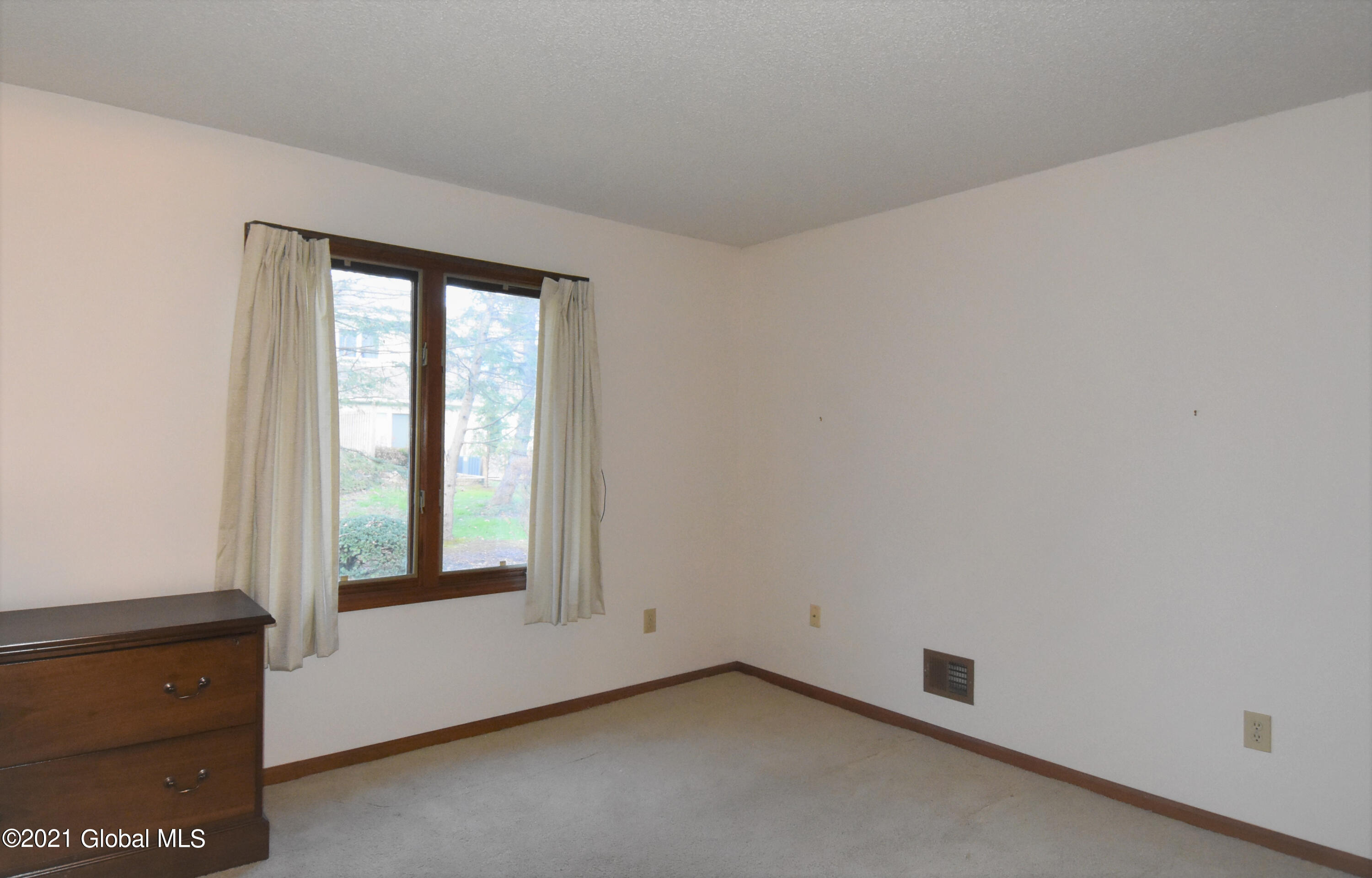9 York Road Bethlehem, NY 12077 - Photo 15 of 29 BD 1