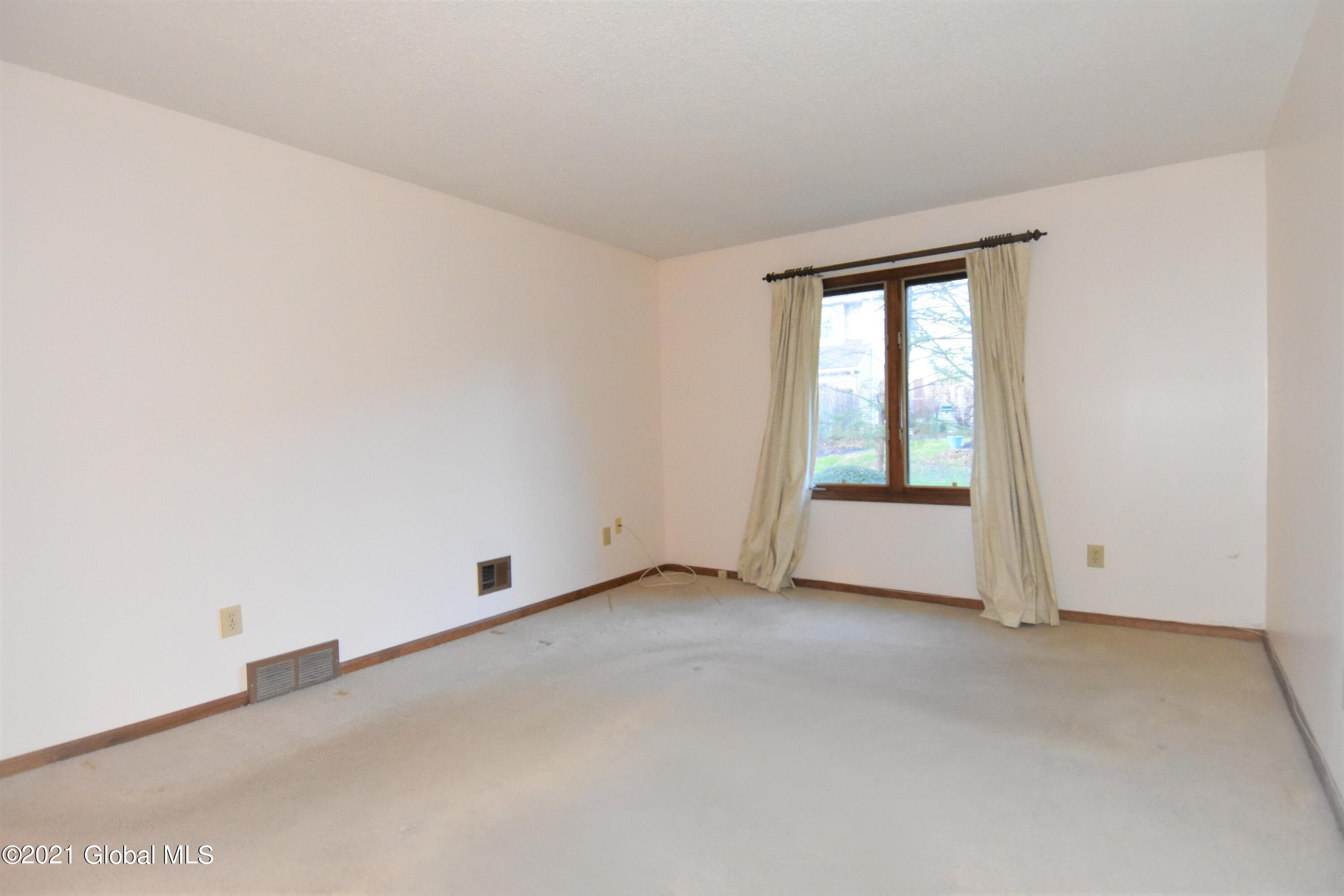 9 York Road Bethlehem, NY 12077 - Photo 20 of 29 MABD 2