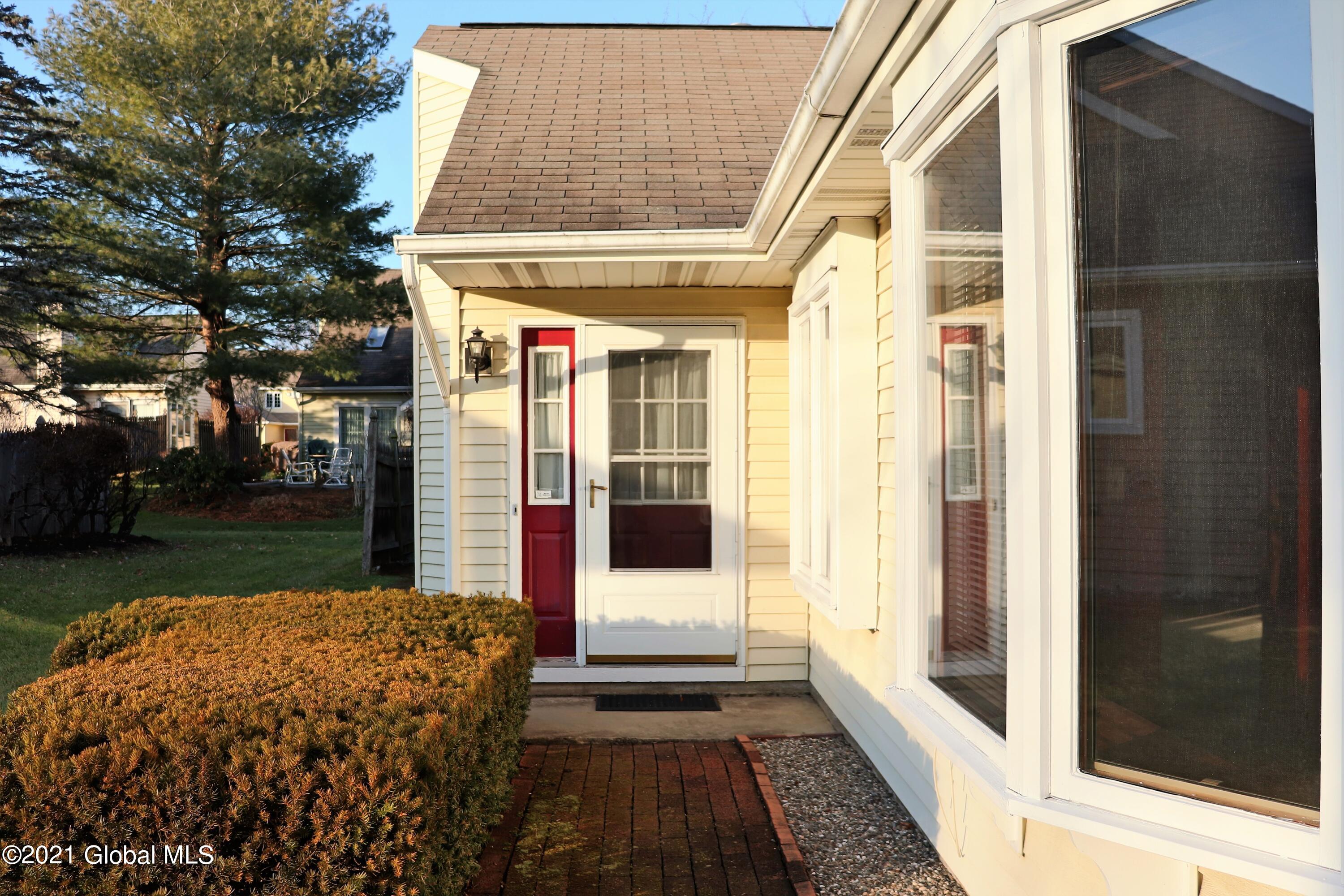 9 York Road Bethlehem, NY 12077 - Photo 3 of 29 IMG_1857