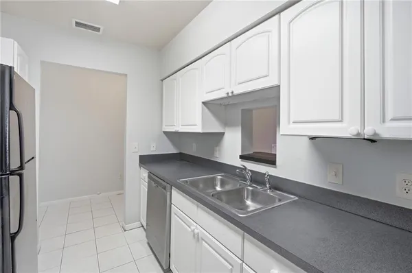 $2,600 | 3731 West Cass Street, Tampa, FL 33609