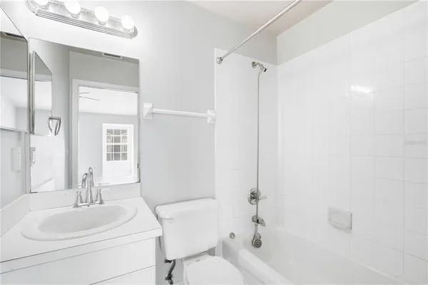 $2,500 | 3731 West Cass Street, Tampa, FL 33609