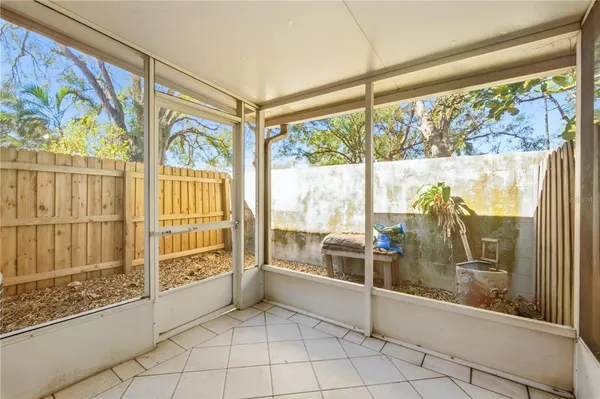 $2,500 | 3731 West Cass Street, Tampa, FL 33609