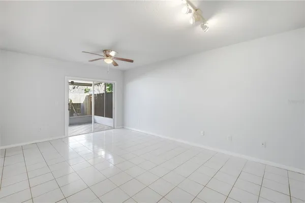 $2,600 | 3731 West Cass Street, Tampa, FL 33609