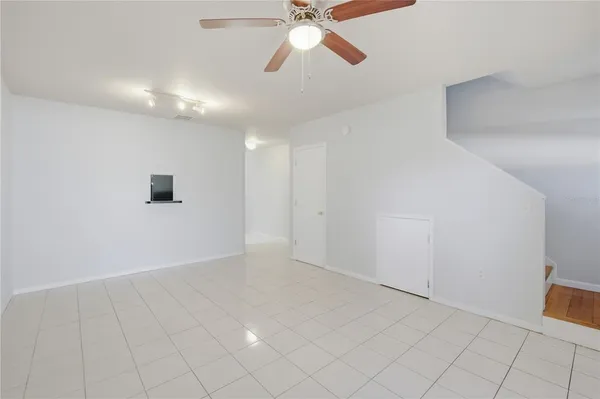 $2,600 | 3731 West Cass Street, Tampa, FL 33609