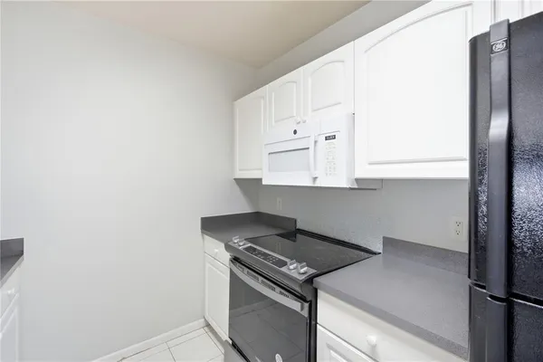 $2,600 | 3731 West Cass Street, Tampa, FL 33609