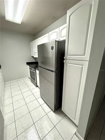 $2,500 | 3731 West Cass Street, Tampa, FL 33609