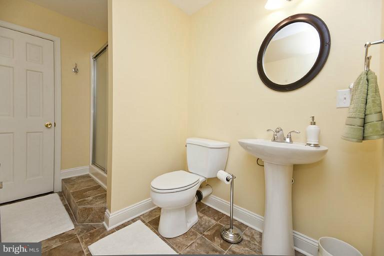 60 Kinlock Road Inwood, WV 25428 - Photo 15 of 30 Bath