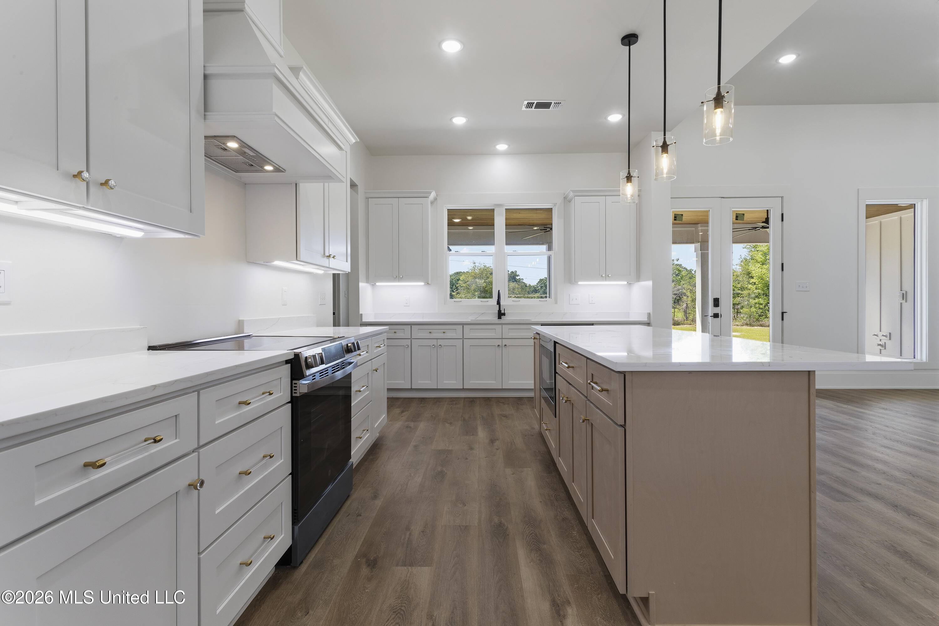 4180 Longleaf Lane Saucier, MS 39574 - Photo 5 of 51 00015