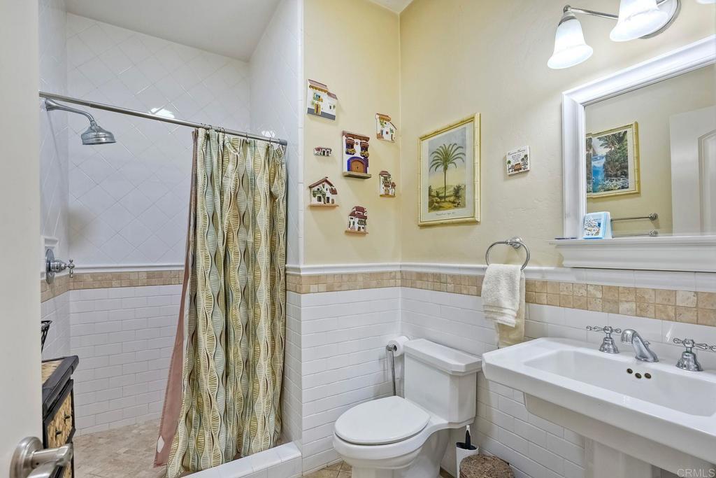 1871 Valencia Avenue Carlsbad, CA 92008 - Photo 18 of 41