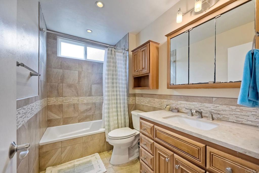 1871 Valencia Avenue Carlsbad, CA 92008 - Photo 31 of 41