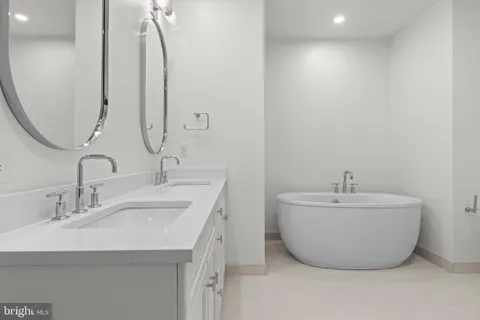 $1,290,000 | 110 Park Avenue, Unit 320, Swarthmore, PA 19081