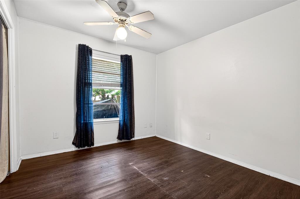 2718 Ridgewood Street Irving, TX 75062 - Photo 14 of 25 Empty room