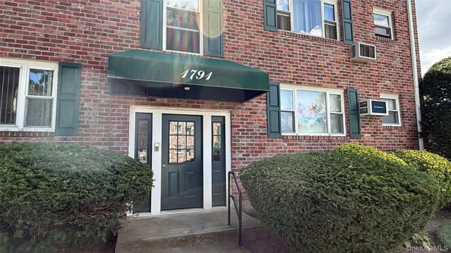 $259,900 | 1791 Shipley Avenue, Unit 1, Valley Stream, NY 11580