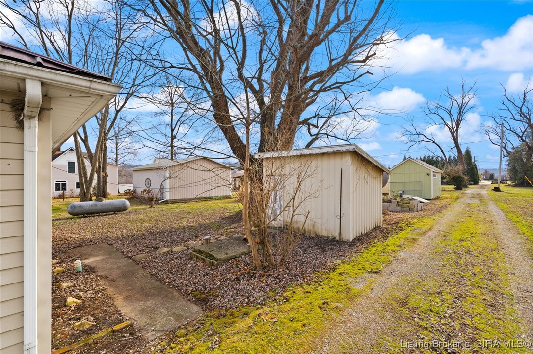 124 Bell Street Bethlehem, IN 47104 - Photo 32 of 58